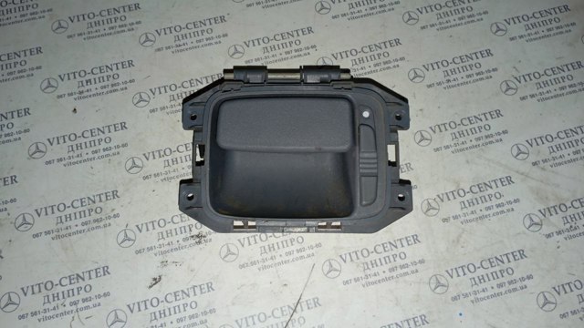 Ручка закриття кришки багажника внутрішня 6397600161 MERCEDES