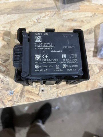 Радарний датчик дистанції 110864700D TESLA
