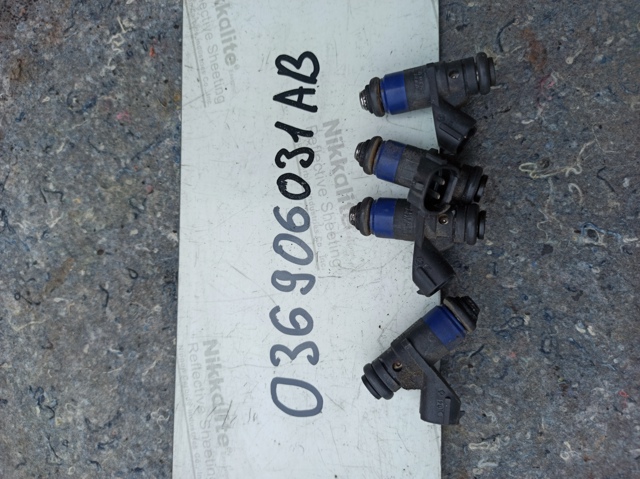 Форсунка паливна 036906031AB VAG