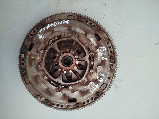 Демпферний маховик 03G105266AC VAG