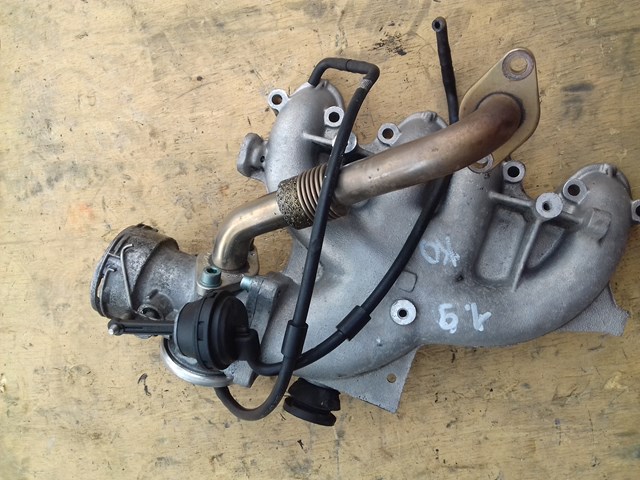 Колектор впускний 03G129713B VAG