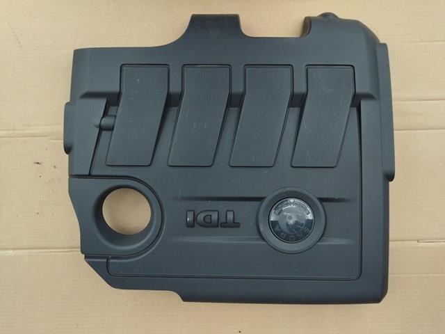 Кришка двигуна декоративна 03L103925J VAG