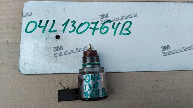 Регулятор тиску палива в паливній рейці 04L130764B VAG