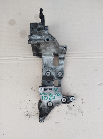 Кронштейн кріплення генератора 04L903143B VAG