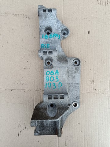 Кронштейн кріплення генератора 06A903143P VAG