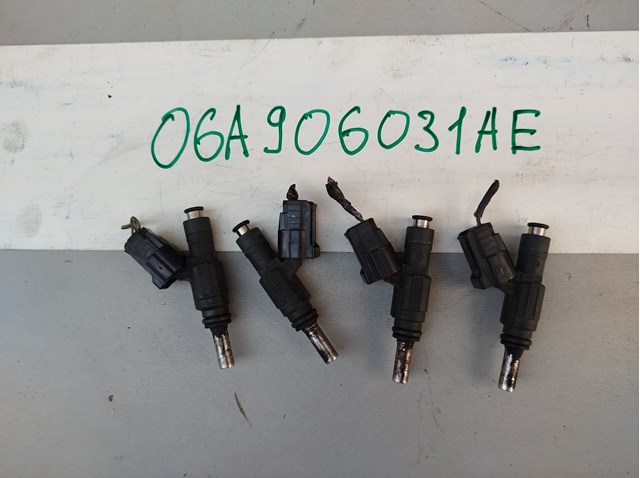 Форсунка вприску палива 06A906031AE VAG