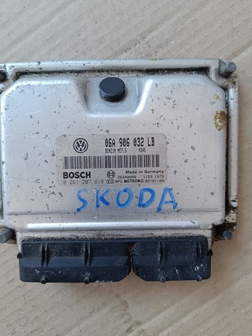 Модуль управління двигуном 06A906032LB VAG
