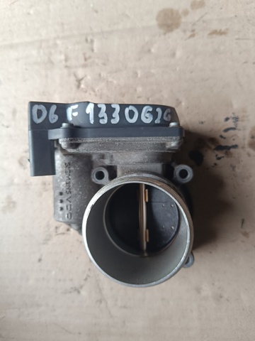 Дросільна заслінка в зборі 06F133062G VAG