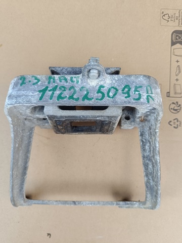 Кронштейн подушки (опори) двигуна, лівої 112225095R RENAULT