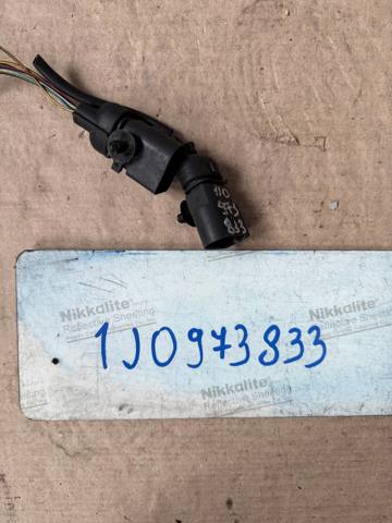 Роз’єм (фішка) універсальний 1J0973833 VAG