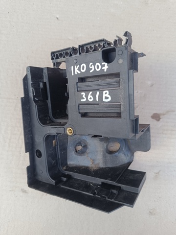 Корпус блока запобіжників 1K0907361B VAG