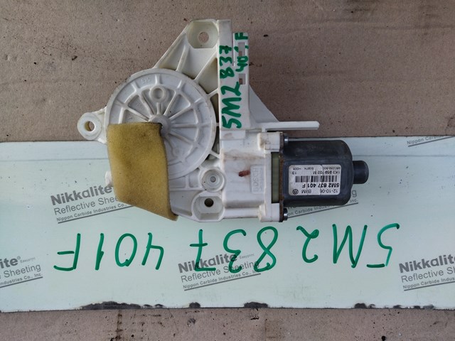 Мотор склопідйомника дверей передніх, правих 1K0959702M VAG