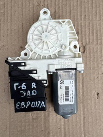 Двигун склопідіймача двері передньої, правої 1K0959704AG VAG
