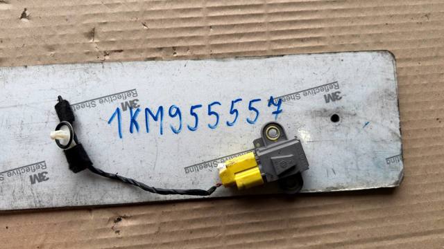 Датчик Айрбег передній 1KM955557 VAG