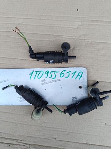 Помпа омивача скла передній/задній 1T0955651A VAG