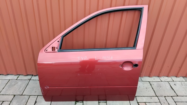 Двері кабіни 1U4831055 VAG