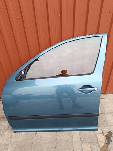 Водійські двері 1Z0831055 VAG