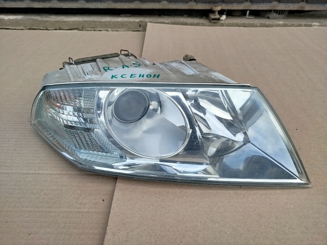 Фара правая 1Z1941016B VAG
