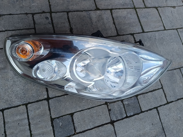Фара комбінована, передня 260108490R RENAULT