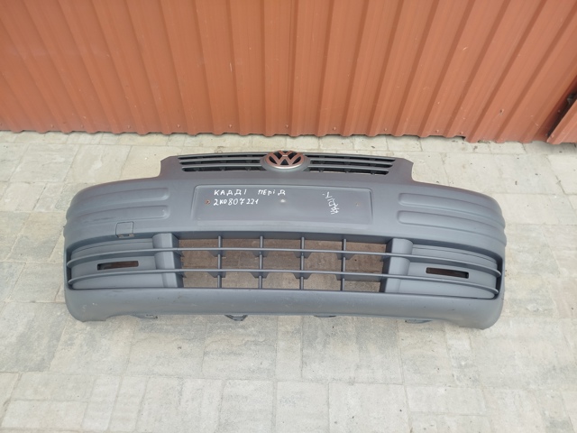 Бампер передній 2K0807221 VAG
