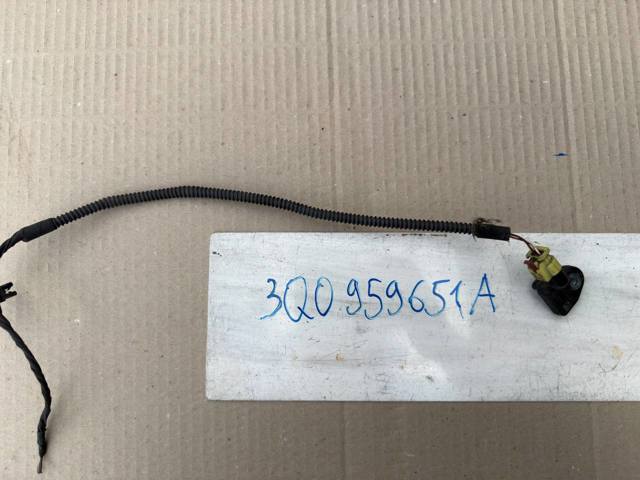Датчик Ейрбег передній 3Q0959651A VAG