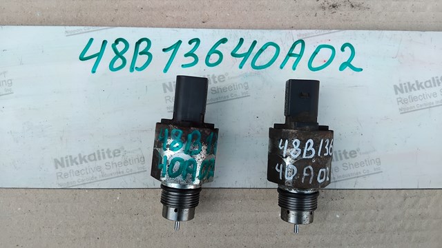 Регулятор тиску палива в паливній рейці Seat Leon 2