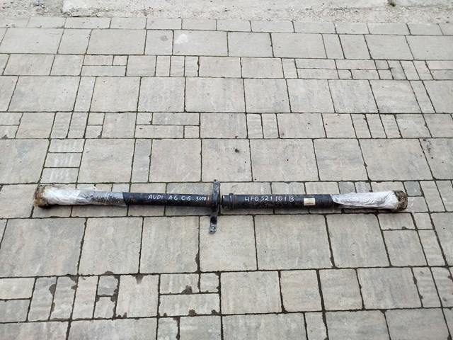 Вал карданний задній, у зборі 4F0521101B VAG