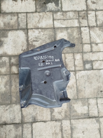Деталі підлоги (основа кузова або підлоги) 4G0825219B VAG