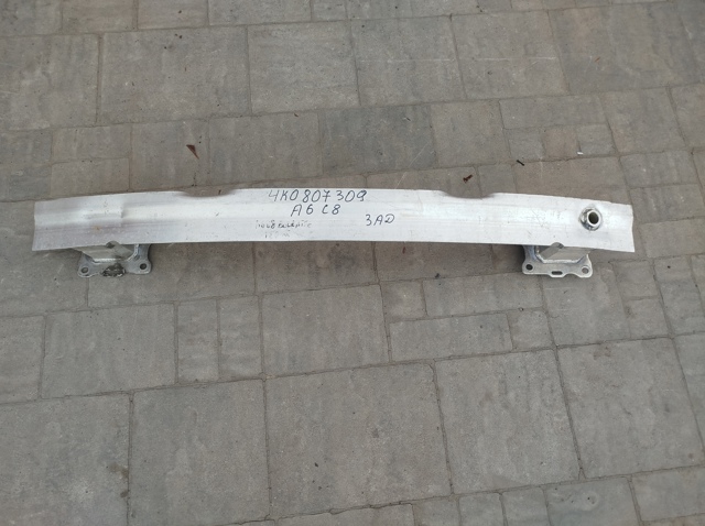 Буфер бампера заднього 4K0807309 VAG