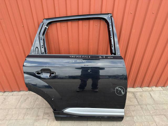 Двері пасажирські задні праві 4M0833052E VAG