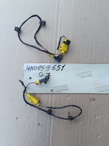 Датчик Ейрбег передній 4M0959651 VAG