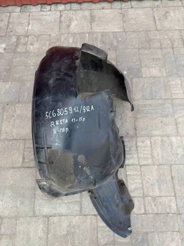 Підкрилок передній правий 5C6805912 VAG