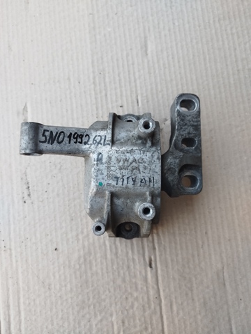 Права подушка мотора 5N0199262L VAG