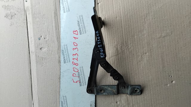 Завіса капота ліва 5P0823301B VAG