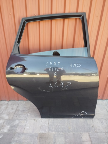 Двері задні в зборі 5P0833056A VAG