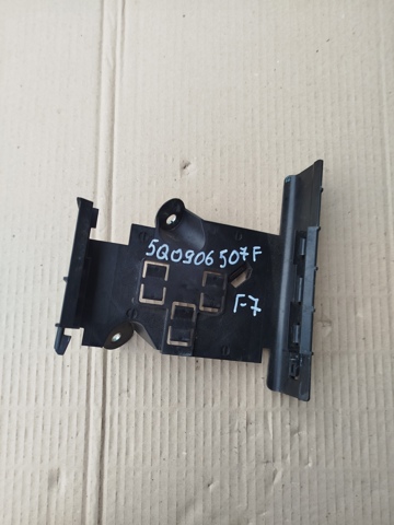 Корпус блока запобіжників 5Q0906507F VAG