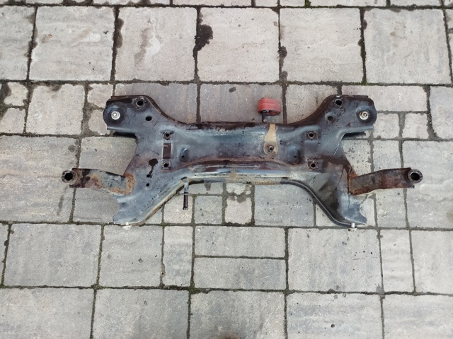 Передня балка 6R0199315 VAG