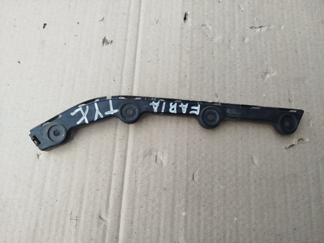 Кронштейн бампера заднього, правий 6Y9807376A VAG