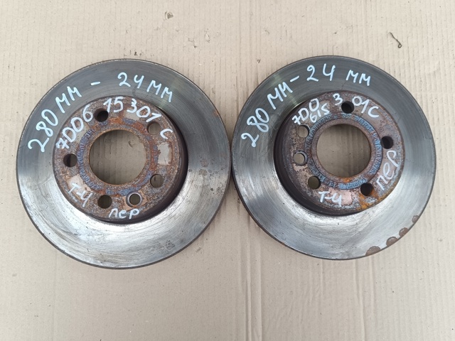 Диск переднього гальма 7D0615301C VAG