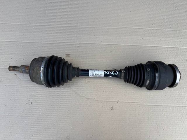 Привід лівий 7H0407271Q VAG