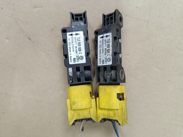 Датчик Айрбег передній 7L0909606C VAG