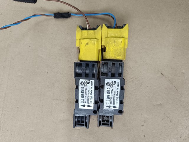 Датчик Айрбег передній 7L0909606D VAG