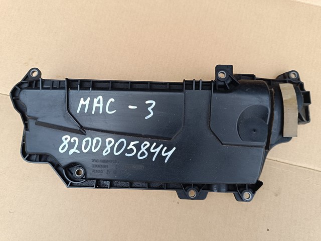 Кришка двигуна декоративна 8200805844 RENAULT