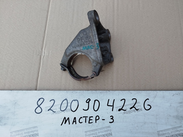 Опора підвісного підшипника передньої піввісі 8200904226 RENAULT