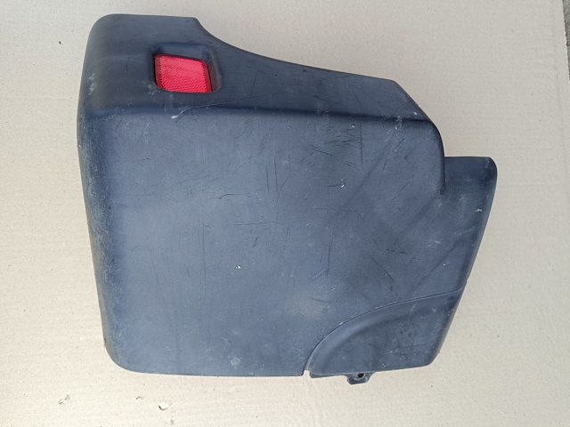 Ікло заднього бампера праве 851200001R RENAULT