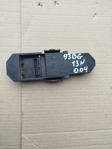 Ліхтар задній правий 93BG13N004 FORD