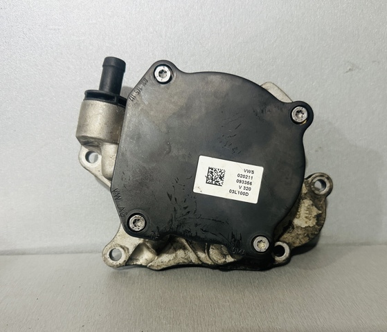 Насос вакуумний 03L145100D VAG