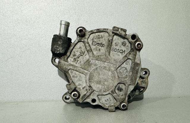Насос вакуумний 03L145100F VAG