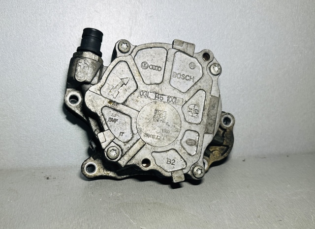 Насос вакуумний 03L145100G VAG