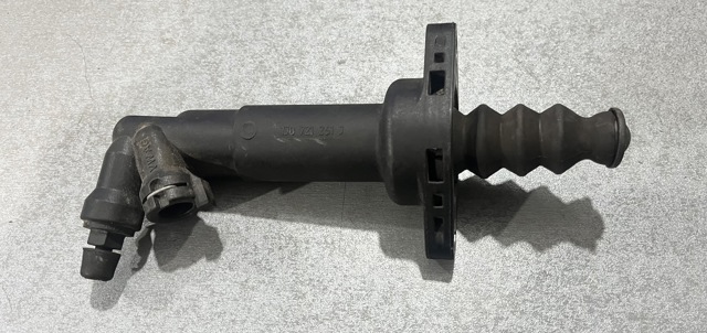Циліндр зчеплення, робочий 1J0721261J VAG